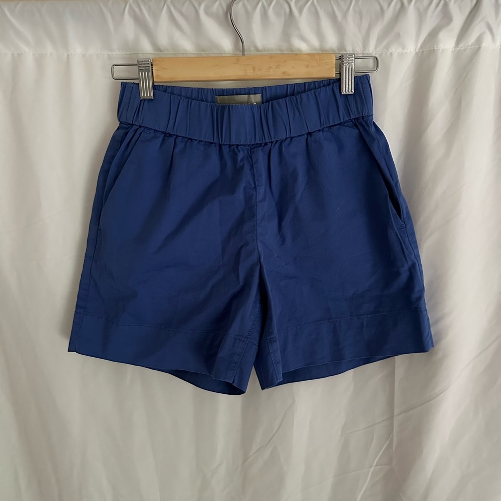 Bright blue organic cotton shorts with elastic waist (never worn)